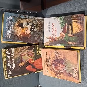 Lot of 4 Hardcover Nancy Drew Mystery Book Bundle by Carolyn Keene, Vintage